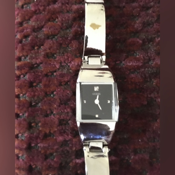 Vintage Guess watch from 2000 - Picture 2 of 2